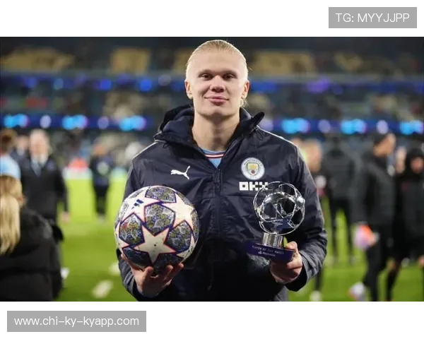 哈兰德双响炮，曼城攻势凌厉